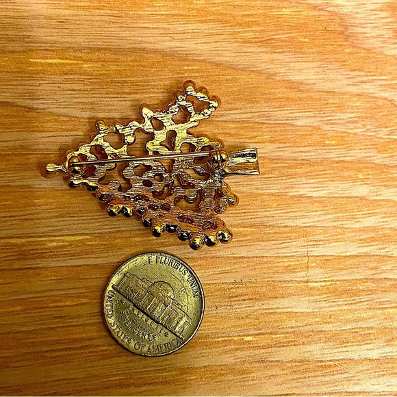 Ornate Colorful Rhinestone & Gold Color Cluster Beads Christmas Tree Brooch - Picture 3 of 5